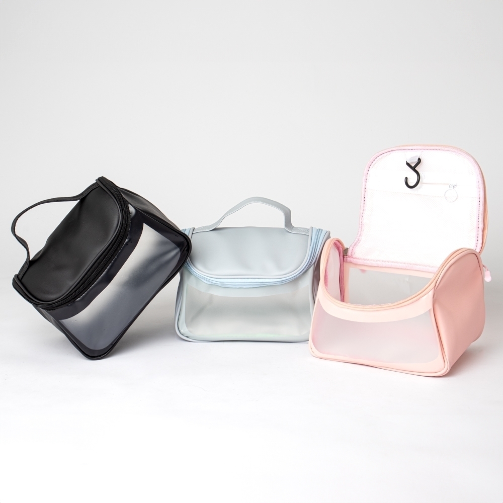 Nécessaire Personalizada em PU com Visor Transparente